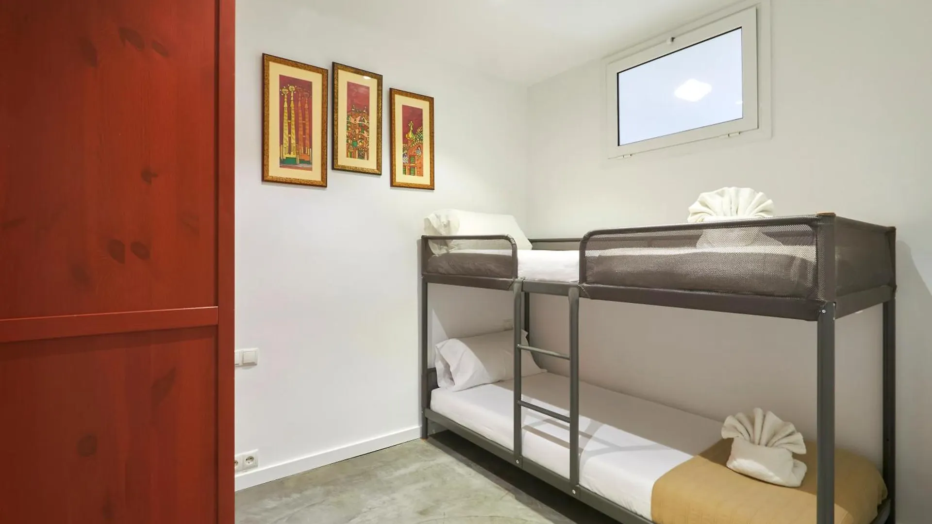 64 Apartment In A Typical Barcelona'S Old Building برشلونة